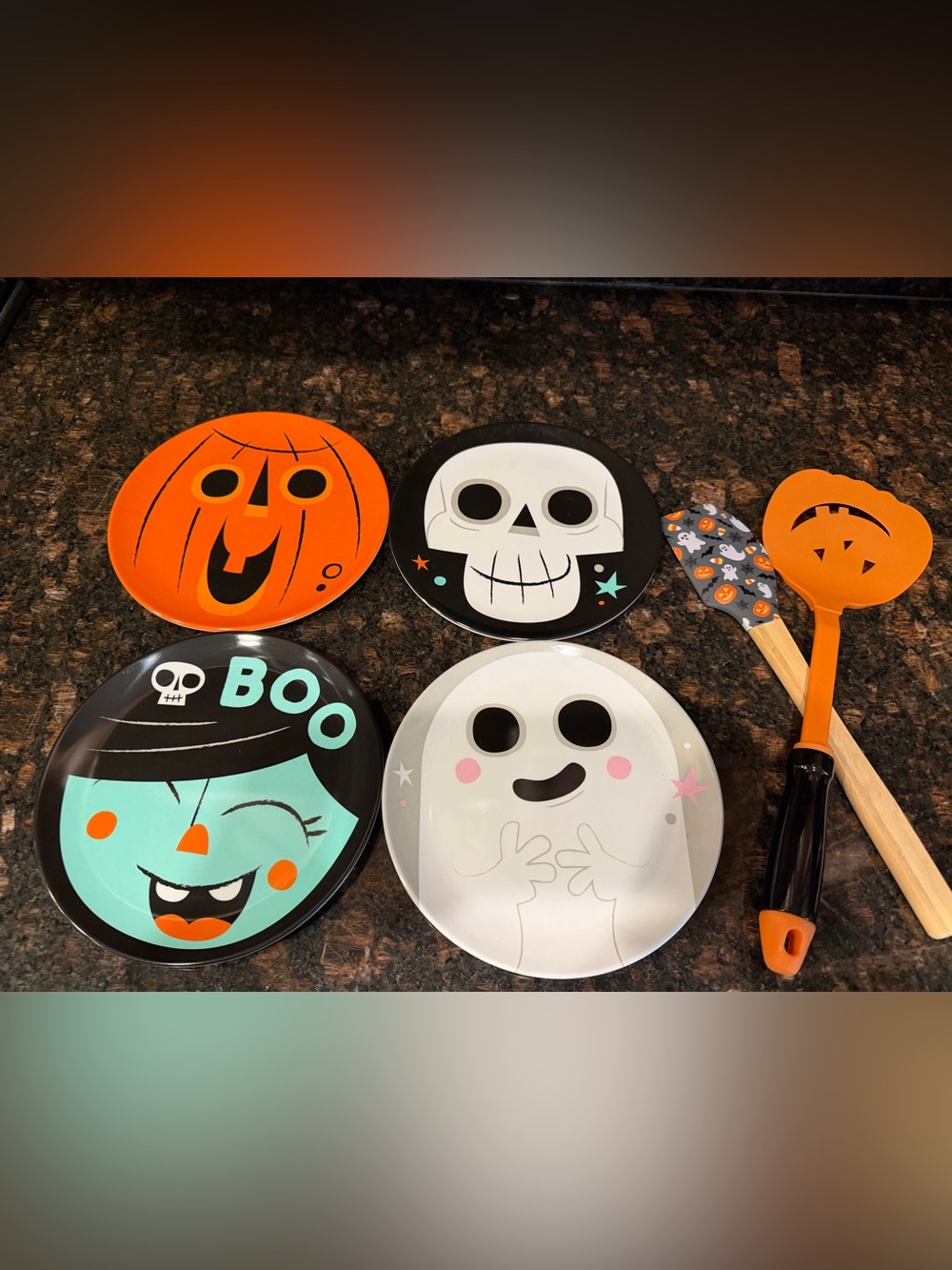 Halloween 🎃 Dessert Plates,  Spatula Set  and cups